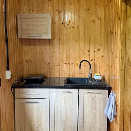 Forest Hill Apartment *